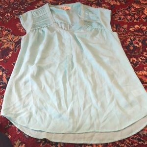 Sleeveless blouse